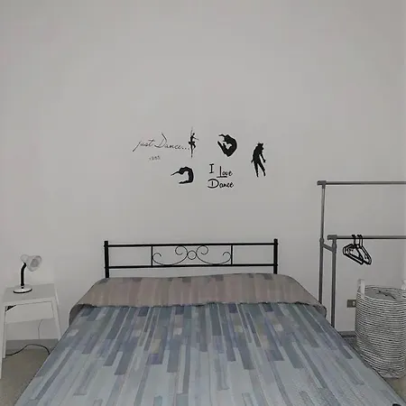 Neborooms לינה וארוחת בוקר בארי